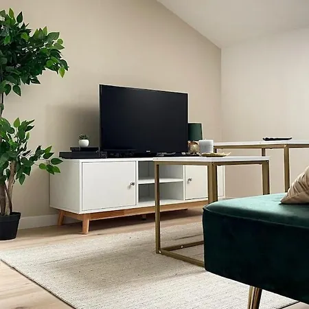 Cozy Saumur, Hyper Centre